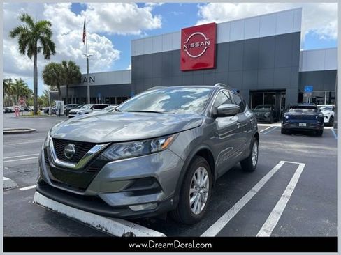 Used 2022 Nissan Rogue Sport SV FWD image 1