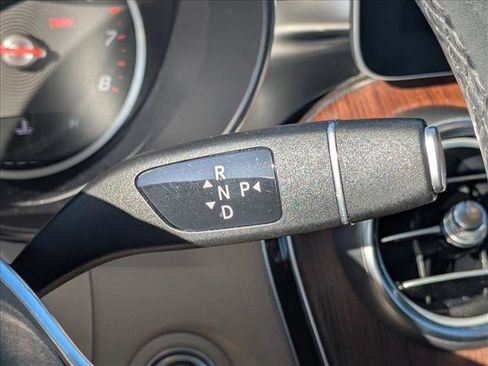 Used 2020 Mercedes-Benz GLC 300 4MATIC image 11