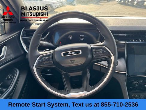 Used 2024 Jeep Grand Cherokee L Altitude image 19