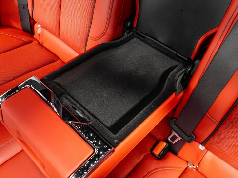 Used 2021 Rolls-Royce Cullinan Black Badge AWD/4WD image 32
