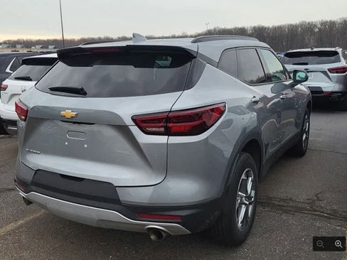 Used 2024 Chevrolet Blazer LT w/ Convenience Package FWD image 5