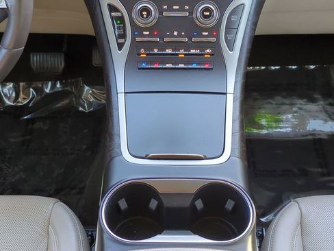 Used 2020 Lincoln Nautilus Reserve image 18