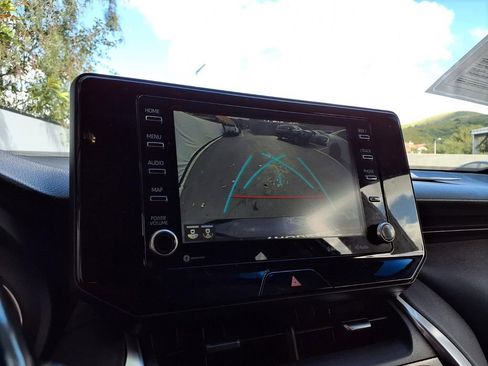 Certified 2021 Toyota Venza LE w/ Carpet Mat Package (TMS) image 7