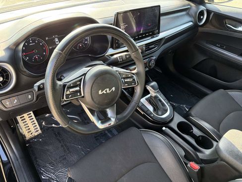 Used 2023 Kia Forte GT-Line image 7