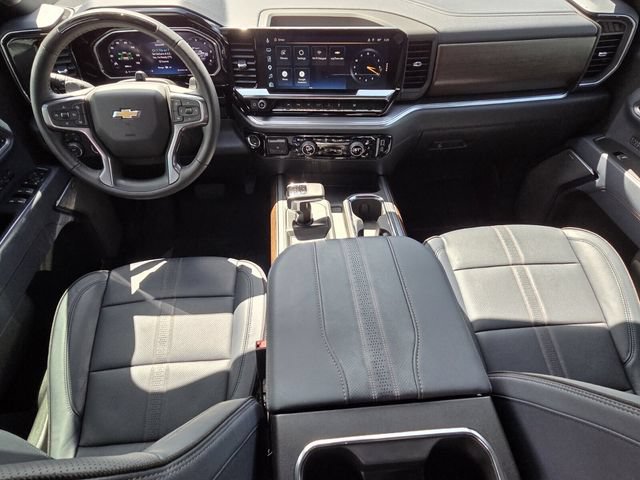 Certified 2026 Chevrolet Silverado 1500 High Country AWD/4WD image 11
