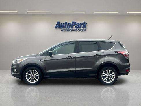 Used 2017 Ford Escape SE AWD/4WD image 4
