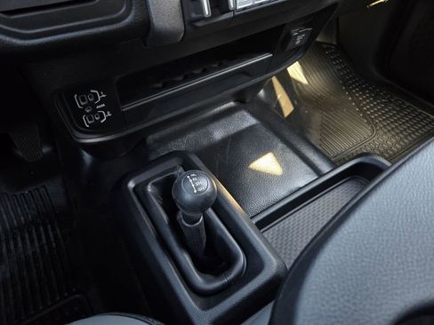 Used 2024 RAM 2500 Tradesman w/ Chrome Appearance Group image 22