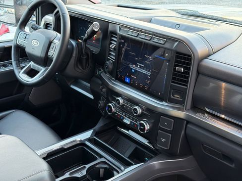 Used 2024 Ford F250 Lariat w/ Lariat Ultimate Package AWD/4WD image 10