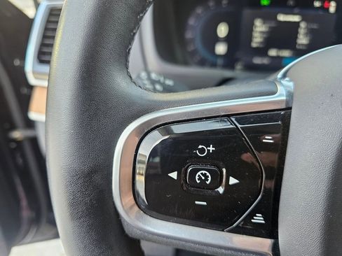 Certified 2023 Volvo XC90 B6 Plus image 23