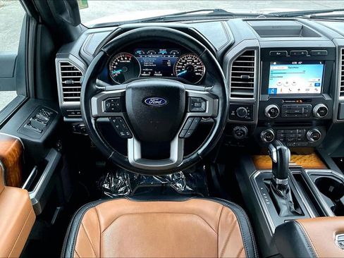 Used 2017 Ford F150 Limited image 5