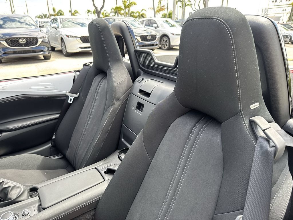 New 2026 MAZDA MX-5 Miata Club w/ Interior Package RWD image 20