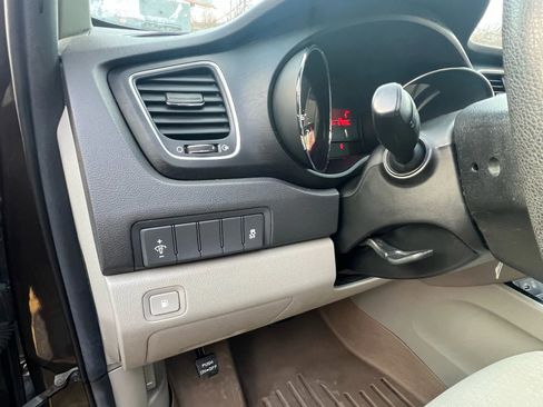 Used 2016 Kia Sedona LX w/ Option Group 020 image 24