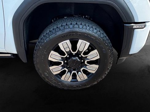 Used 2025 GMC Sierra 2500 Denali w/ Denali Reserve Package AWD/4WD image 13
