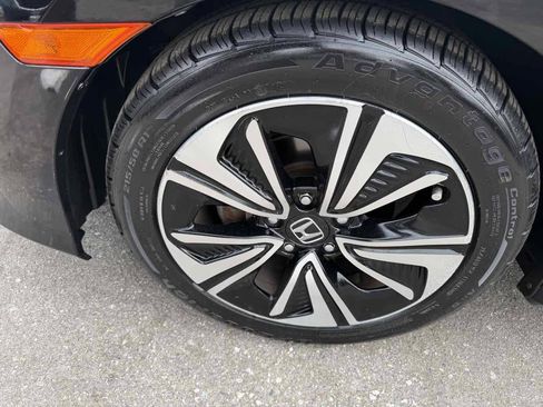 Used 2017 Honda Civic EX-T image 8