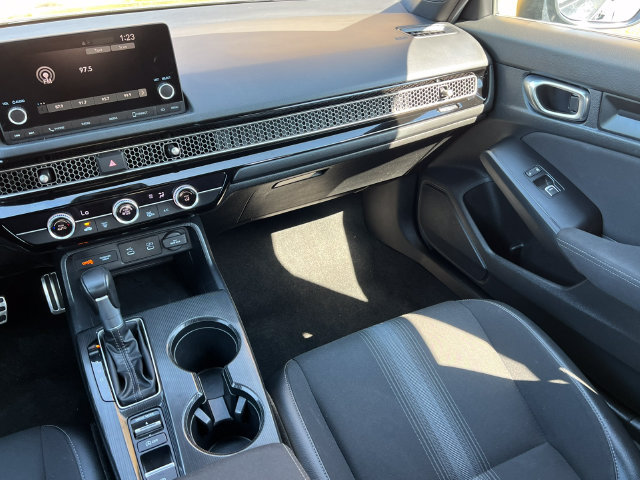 Used 2025 Honda Civic Sport image 25