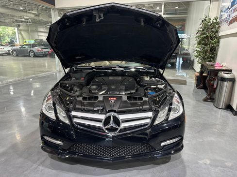 Used 2012 Mercedes-Benz E 550 Cabriolet image 24