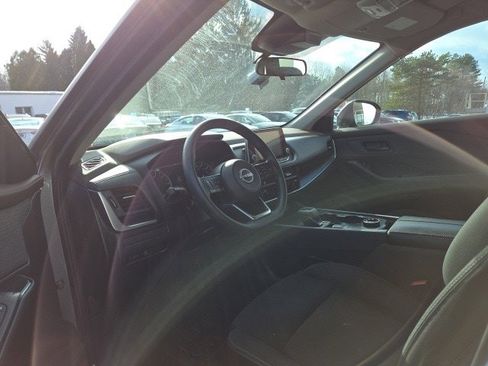 Used 2023 Nissan Rogue S image 26