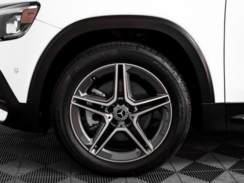 Certified 2022 Mercedes-Benz GLB 250 4MATIC w/ AMG Line image 6