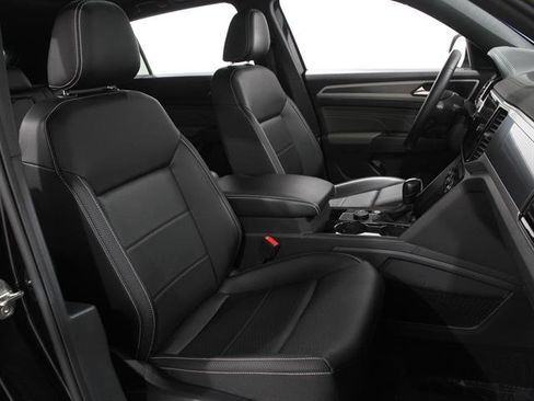 Used 2023 Volkswagen Atlas Cross Sport SEL image 16