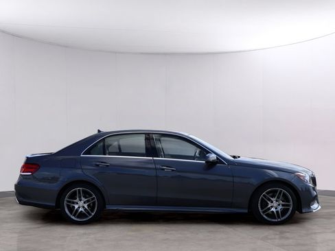 Used 2016 Mercedes-Benz E 350 4MATIC Sedan image 4