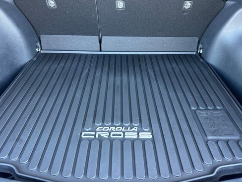 Certified 2024 Toyota Corolla Cross L image 19