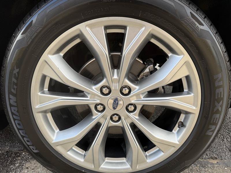 Used 2020 Ford Explorer XLT w/ Equipment Group 202A RWD image 31