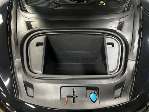 Used 2021 Porsche Taycan image 27