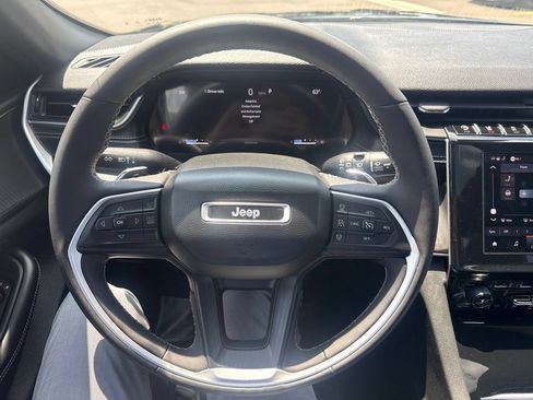 Used 2023 Jeep Grand Cherokee L Laredo AWD/4WD image 31