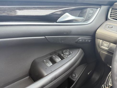 Used 2019 Buick LaCrosse Essence w/ Sun and Shade Package image 18