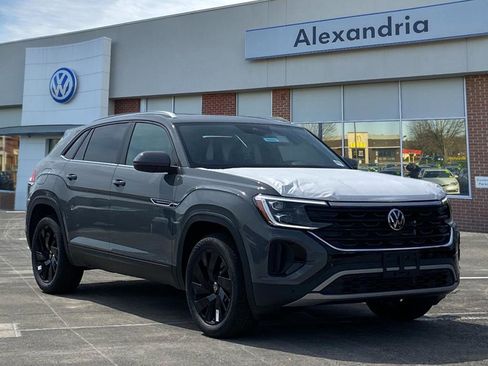 New 2026 Volkswagen Atlas Cross Sport SE image 1