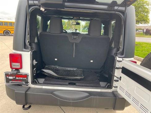 Used 2016 Jeep Wrangler Sport w/ Quick Order Package 24S AWD/4WD image 85