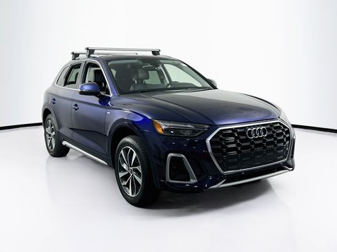 Used 2022 Audi Q5 2.0T Premium w/ Convenience Package AWD/4WD image 3