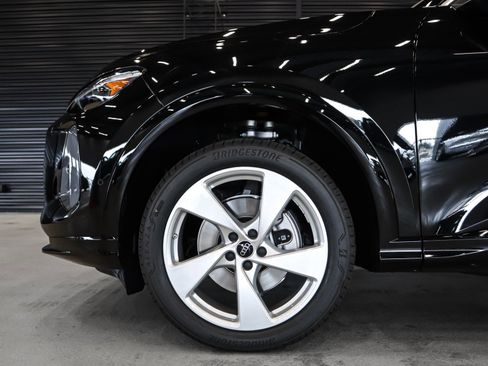 New 2025 Audi Q5 Premium Plus image 5