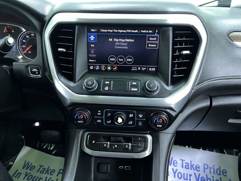 Used 2021 GMC Acadia SLE FWD image 21