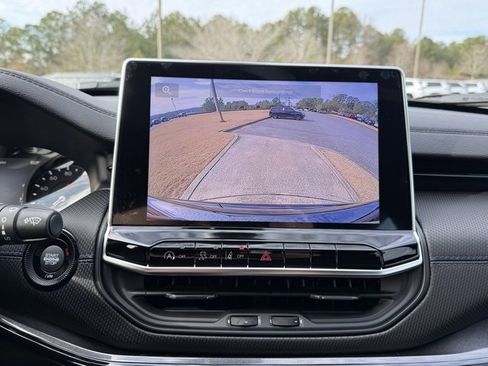 New 2026 Jeep Compass Latitude image 22