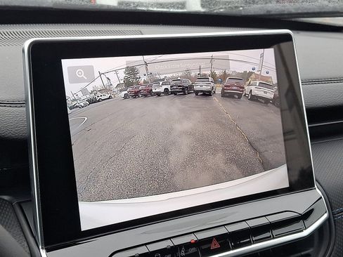 New 2026 Jeep Compass Latitude image 16