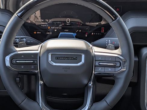 New 2026 GMC Yukon Denali w/ Denali Reserve Package AWD/4WD image 14