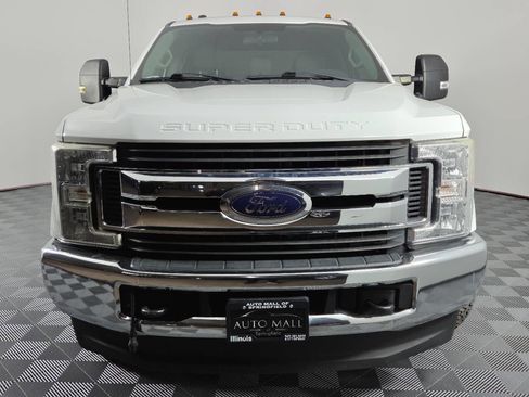 Used 2017 Ford F250 XLT w/ FX4 Off-Road Package AWD/4WD image 2
