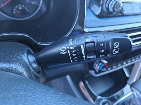 Used 2023 Kia Seltos S w/ Navigation Package AWD/4WD image 14