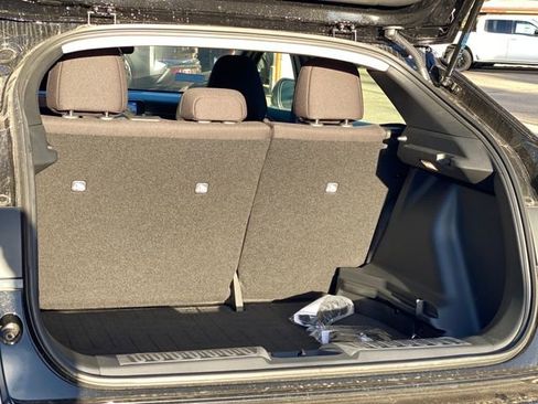 New 2026 Nissan Leaf w/ Illuminated Package image 22