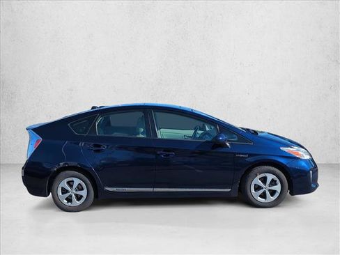 Used 2012 Toyota Prius Four w/ Deluxe Solar Roof Pkg image 4