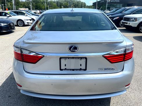 Used 2013 Lexus ES 300h image 4