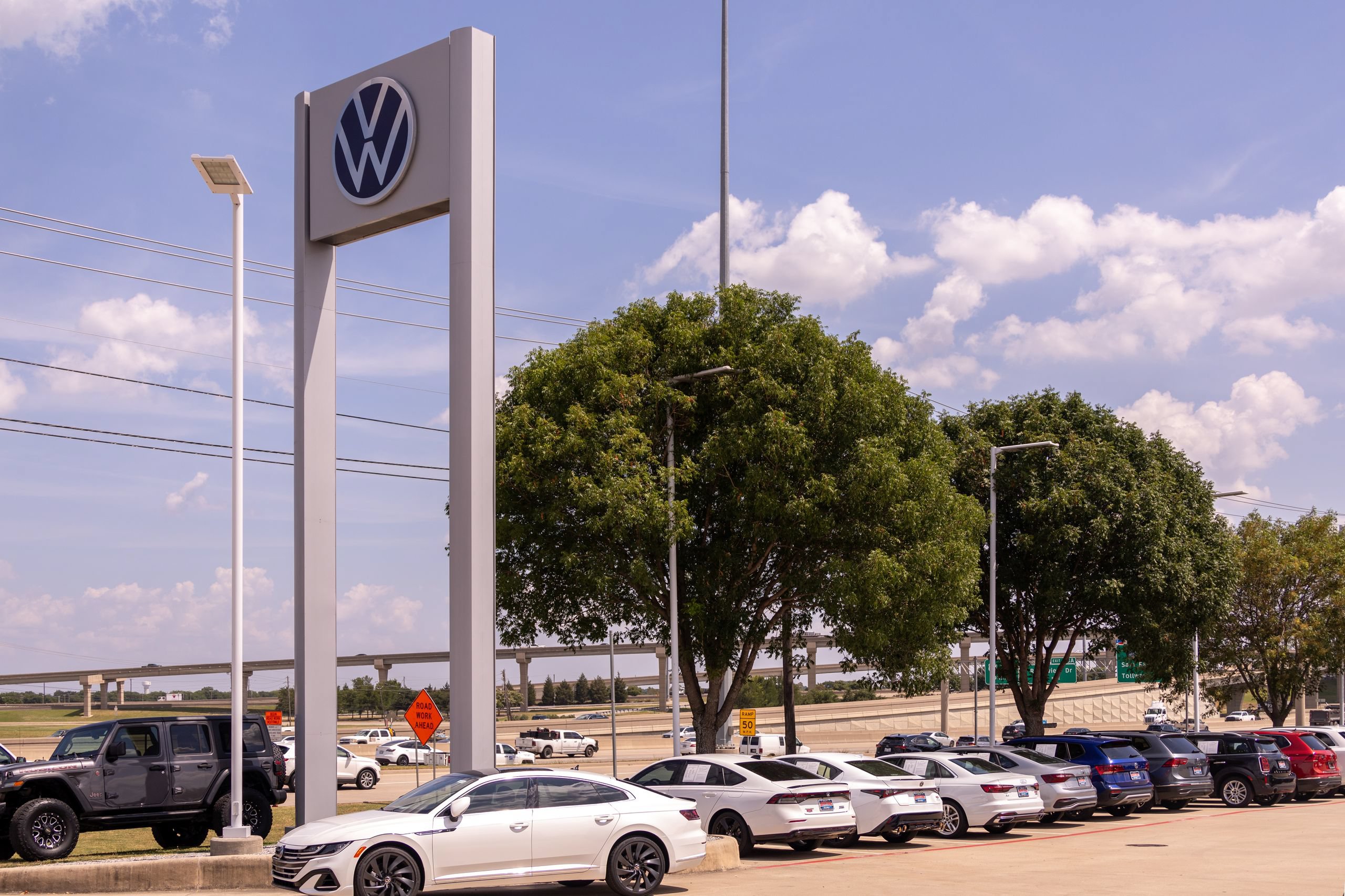 Used 2026 Volkswagen Jetta SE FWD image 30