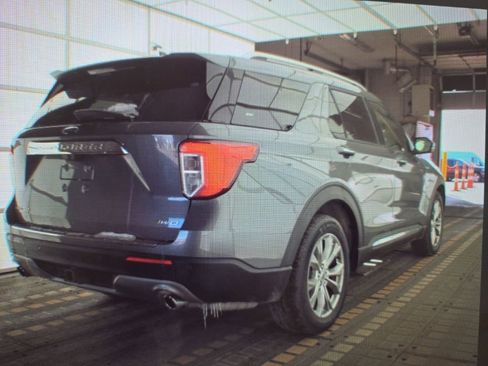 Used 2022 Ford Explorer Limited w/ Class IV Trailer Tow Package image 3