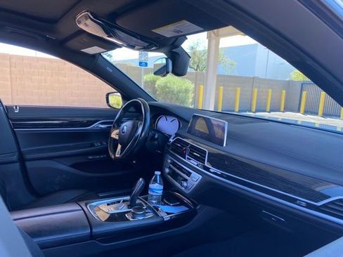 Used 2017 BMW 740i 740i image 5