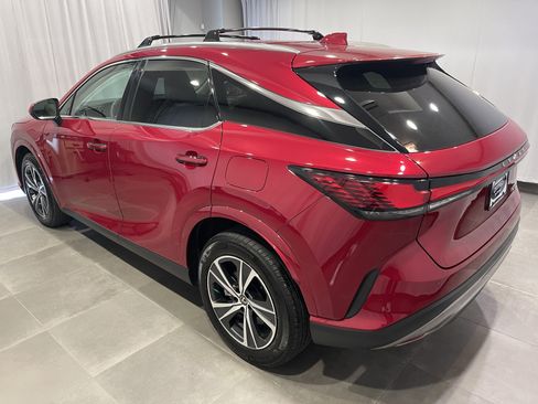 Used 2023 Lexus RX 350 Premium w/ Accessory Package (Z1) AWD/4WD image 4
