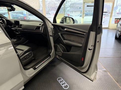 Used 2019 Audi SQ5 Prestige image 37