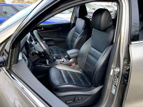 Used 2017 Kia Sorento EX w/ EX Premium Package image 27