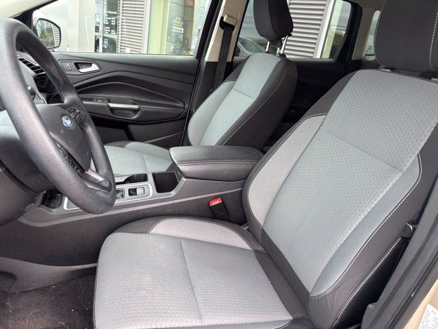 Used 2018 Ford Escape SE w/ Ford Safe & Smart Package AWD/4WD image 11