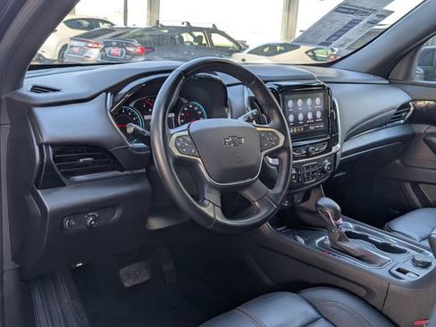 Used 2023 Chevrolet Traverse RS w/ LPO, Floor Liner Package AWD/4WD image 4
